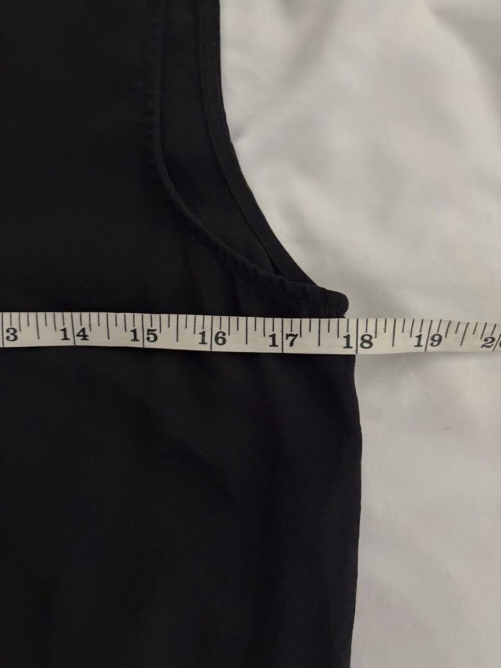 Eileen Fisher Women’s Black Sleeveless Tunic Top 100% Silk Size XS - Picture 5 of 6